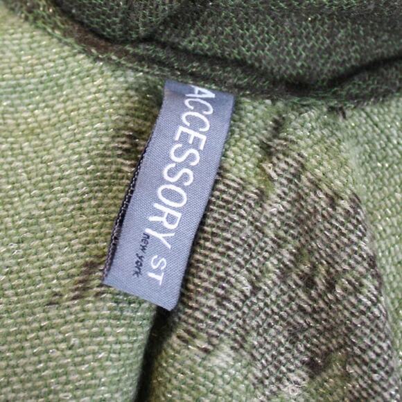 Accessory Street Shawl Cape Wrap Green Paisley Floral Tassel Sparkle - Picture 4 of 4